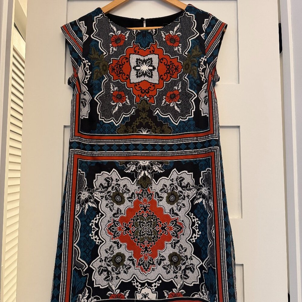 Banana Republic asbtract print shift dress (size 4)